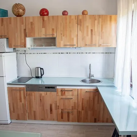 Olivia Apartment, *